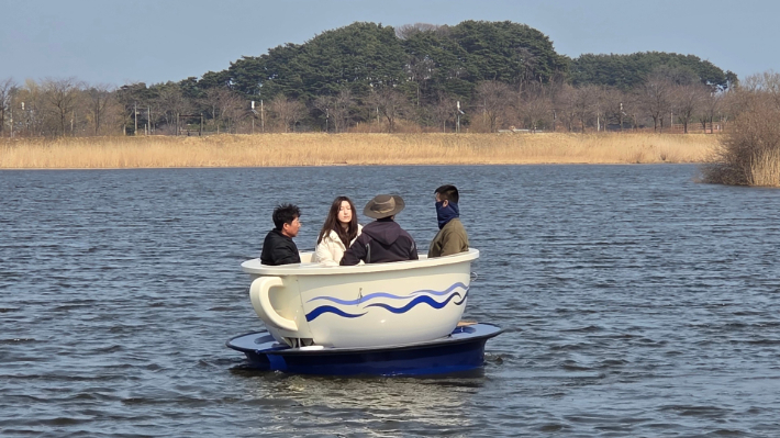 4인용 보트. 강릉시 제공