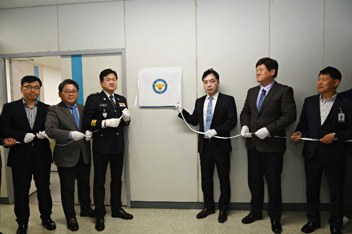 강원경찰청은 18일 제9회 전국동시지방선거가 깨끗하고 공정하게 치러질 수 있도록 강원청과 도내 17개 경찰서에 '선거사범 수사상황실'을 설치했다. 강원경찰청 제공