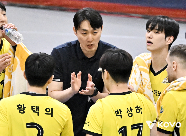 KB손해보험 하현용 감독대행. 한국배구연맹