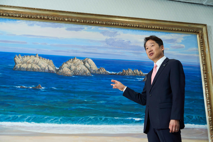 취임 2주년을 맞은 김남일 사장이 경북관광의 중요성을 설명하고 있다. 공사 제공