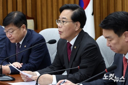 발언하는 송언석 원내대표