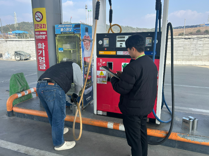 한국석유관리원-지자체 합동점검. 전라남도 제공
