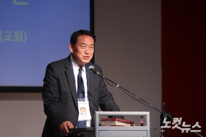 남신앙동지회 회장 서순석 목사가 설교를 전하고 있다. 최화랑 기자