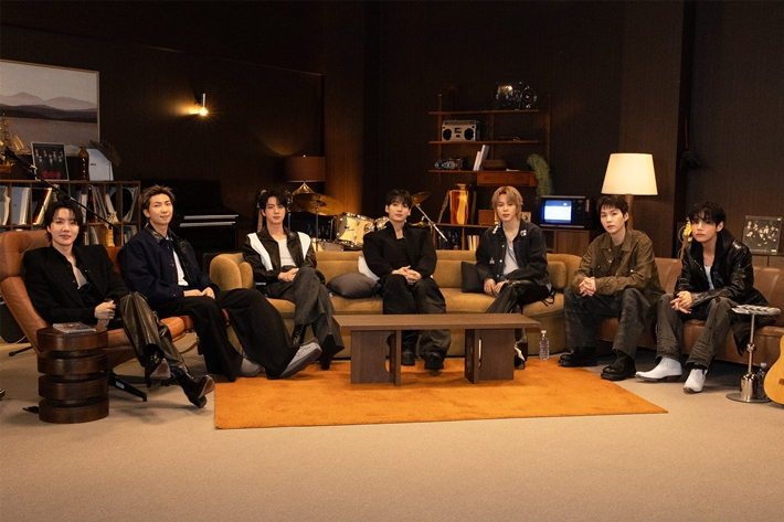 20일 오후 1시 정규 5집 '아리랑'을 발매한 그룹 방탄소년단. 방탄소년단 공식 트위터