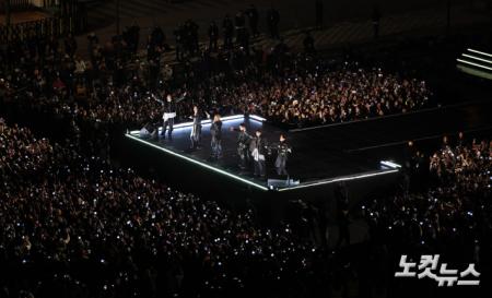 광화문 무대 오른 BTS