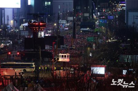 인파 몰린 BTS 광화문 컴백 공연