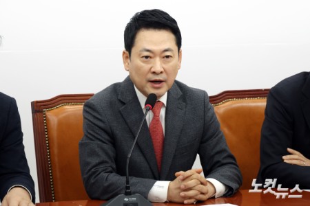 모두발언하는 장동혁 대표