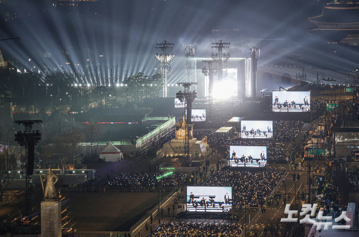 21일 서울 종로구 광화문광장에서 BTS 컴백 라이브: 아리랑'이 열리고 있다. 사진공동취재단