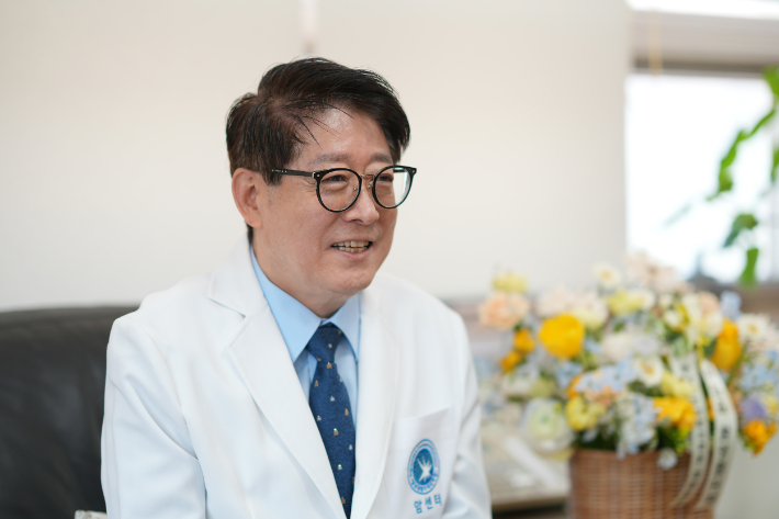 제8대 동남권원자력의학원장에 선임된 정승필 교수. 동남권원자력의학원 제공 