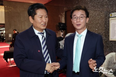 대화하는 정청래 대표-전재수 의원