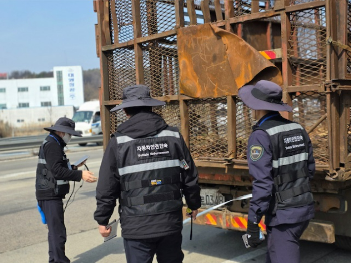 단속 현장. 한국교통안전공단 충북본부 제공