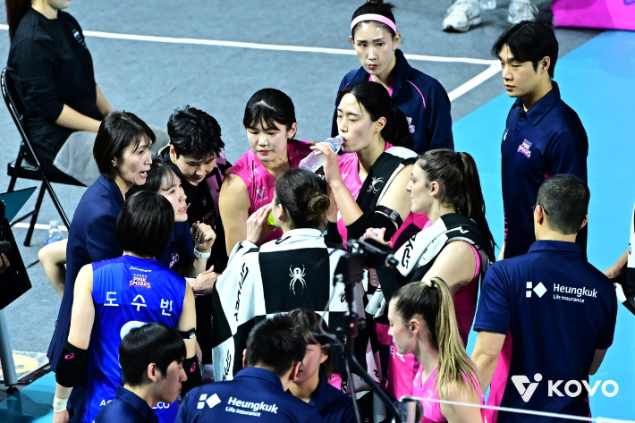 GS칼텍스와 준PO를 치르는 흥국생명 선수들. 한국배구연맹 