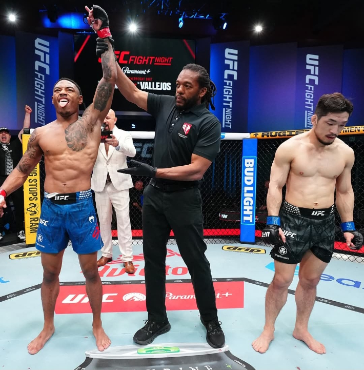 '유짓수' 유수영이 지난 15일 일라이자 스미스에게 2라운드 1분 4초 리어네이키드 초크에 걸려 서브미션 패배를 당했다. UFC 제공