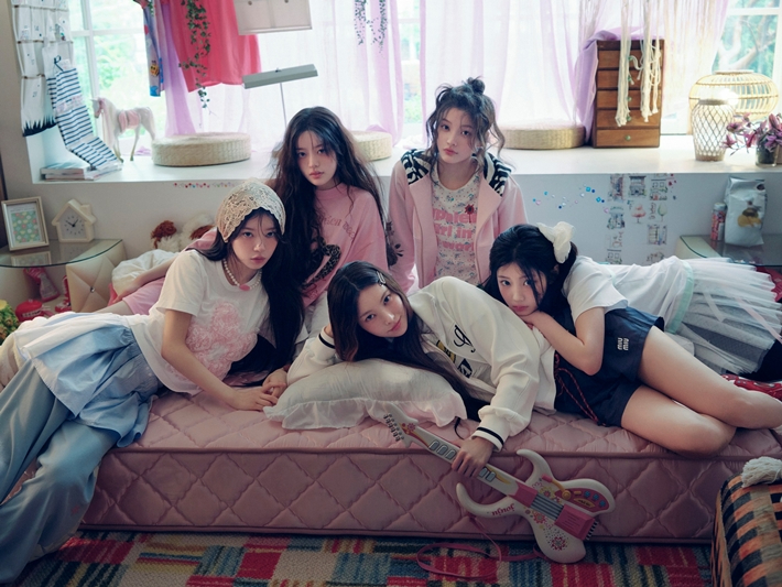 아일릿은 2024년 3월 25일 미니 1집 '슈퍼 리얼 미'로 데뷔했다. 빌리프랩 제공