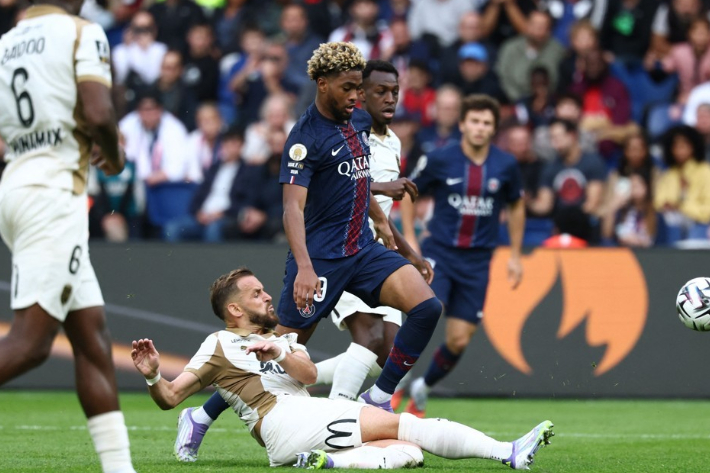 PSG와 랑스의 경기 모습. 연합뉴스