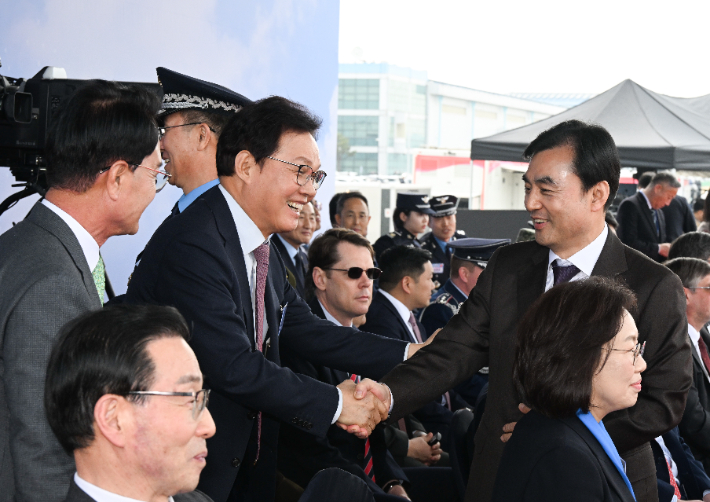 KF-21 양산 1호기 출고식에 참석한 박완수 경남지사. 한국사진기자협회 사진공동취재단 제공