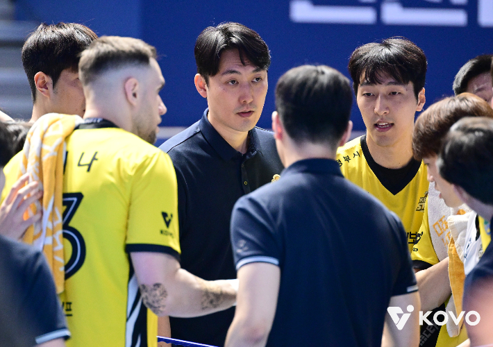 하현용 KB손해보험 감독대행. 한국배구연맹