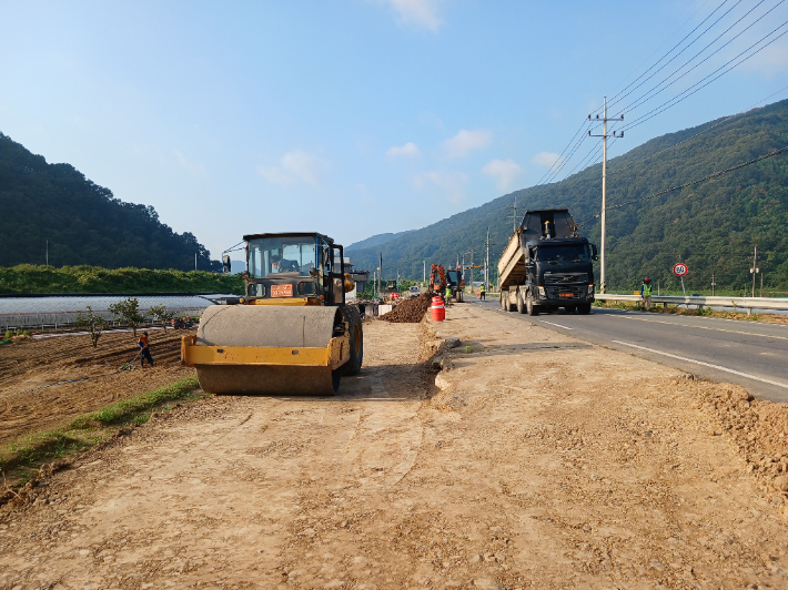 도로건설 현장. 경상남도 제공