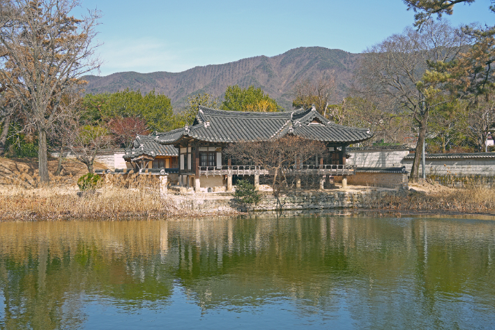 덕봉정사. 경주시 제공