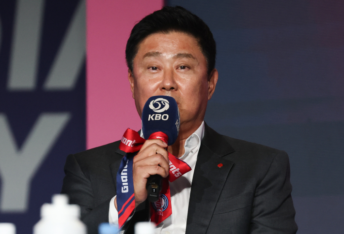 출사표 밝히는 롯데 김태형 감독. 연합뉴스