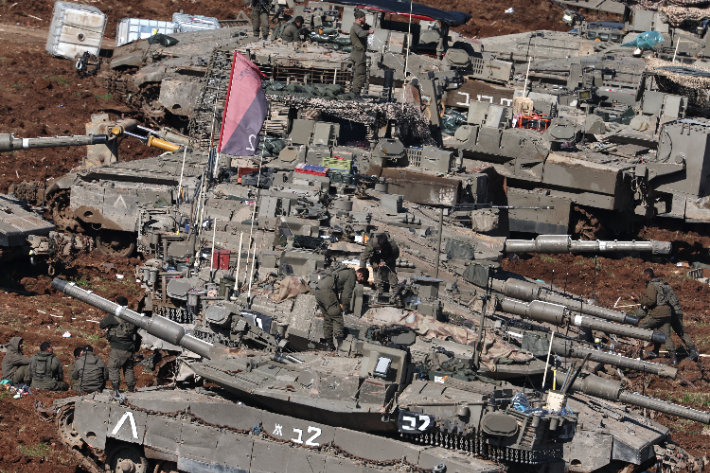 국경에서 작전 수행하는 이스라엘군. 연합뉴스