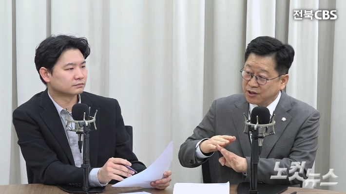 전북CBS와 인터뷰 중인 더불어민주당 안호영 국회의원. 전북CBS