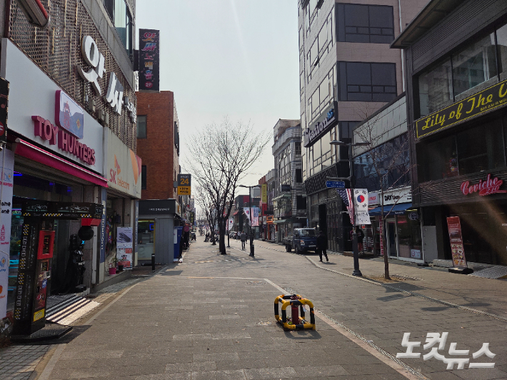 험프리스 인근 상인들은 미국·이스라엘과 이란 전쟁 이후 상권을 찾는 미군들이 크게 줄어들었다고 말한다. 정성욱 기자