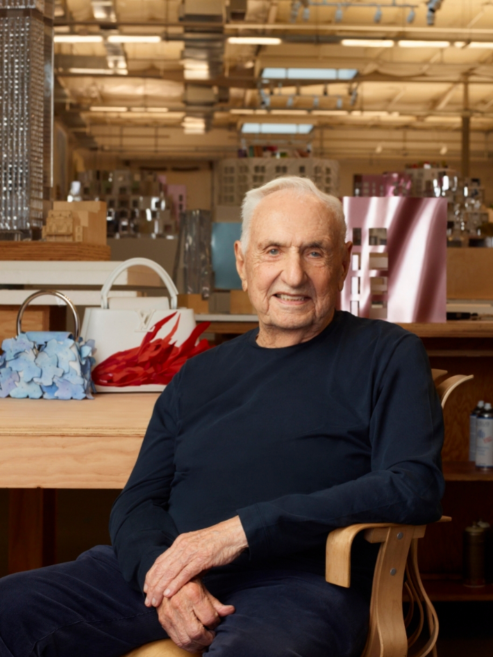 루이 비통과의 협업을 약 20여 년간 이어온 세계적인 건축가 프랭크 게리(Frank Gehry)의 생전 모습. 루이 비통 제공