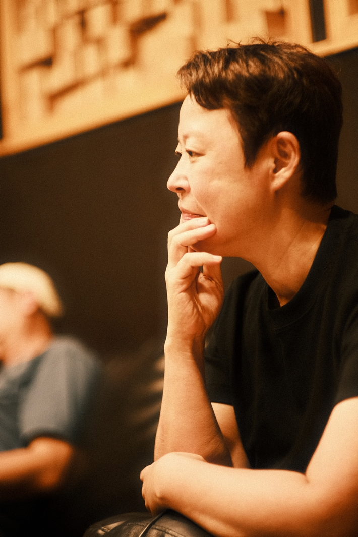 지난해 솔로 데뷔 20주년을 맞은 싱어송라이터 강허달림. 본인 제공