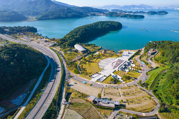 남해 이순신 바다공원. 경남도청 제공 