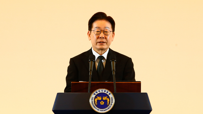 이재명 대통령이 29일 제주를 찾아 국가폭력범죄 시효 폐지와 제주4.3 왜곡 처벌을 약속했다. 제주도청 출입기자단