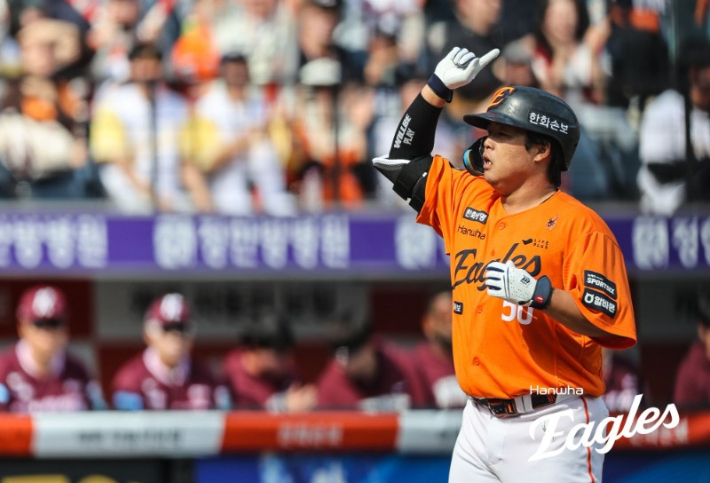 투런 홈런 친 한화 강백호. 한화 이글스 제공
