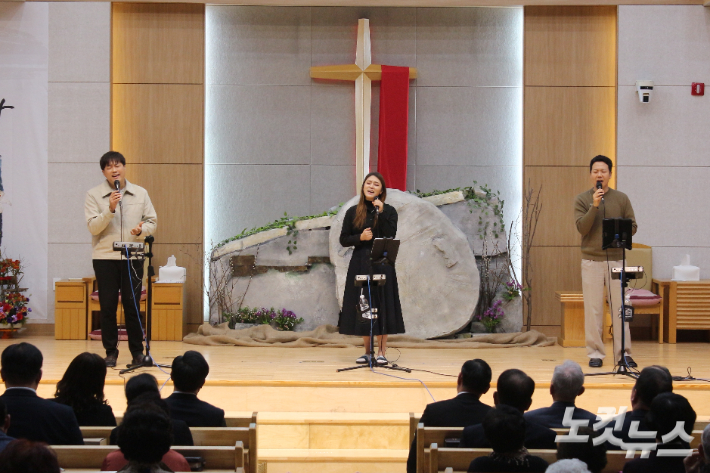 같이걸어가기. 최범규 기자