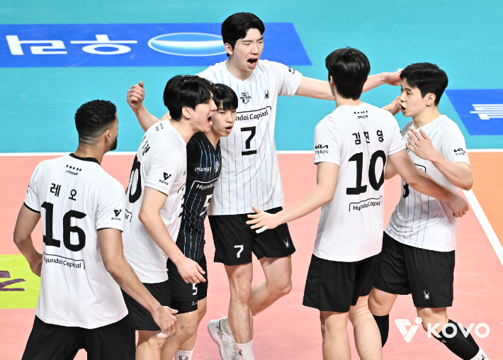 현대캐피탈 승리. 한국배구연맹