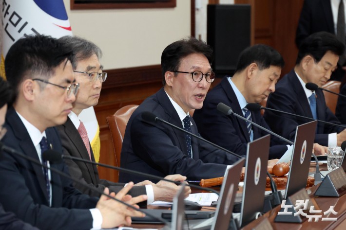 모두발언하는 김민석 총리