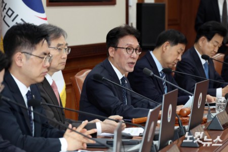 모두발언하는 김민석 총리