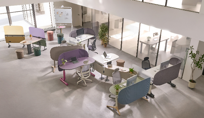 현대리바트는 디자인 특화 사무용 가구인 '이모션' 시리즈를 출시했다. 현대리바트 제공