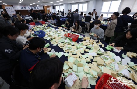 '6·3 지방선거' 모의개표 실습