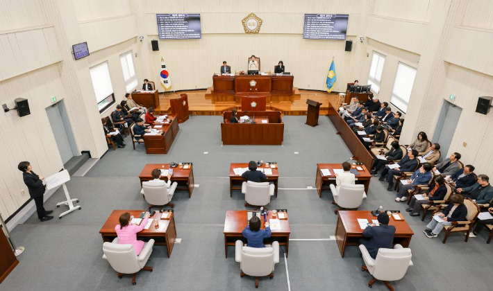 31일 과천시의회 임시회 본회의장 모습. 과천시의회 제공