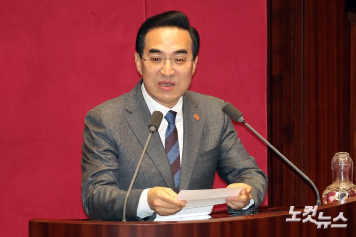 신임 국무위원 인사하는 박홍근 기획예산처장관