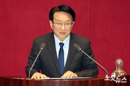 당선 인사하는 권칠승 행정안전위원장