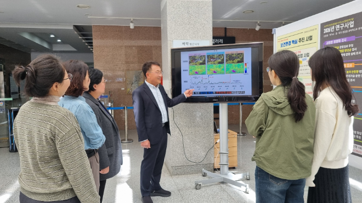 경남보건환경연구원 연구성과 발표회. 경남도청 제공 