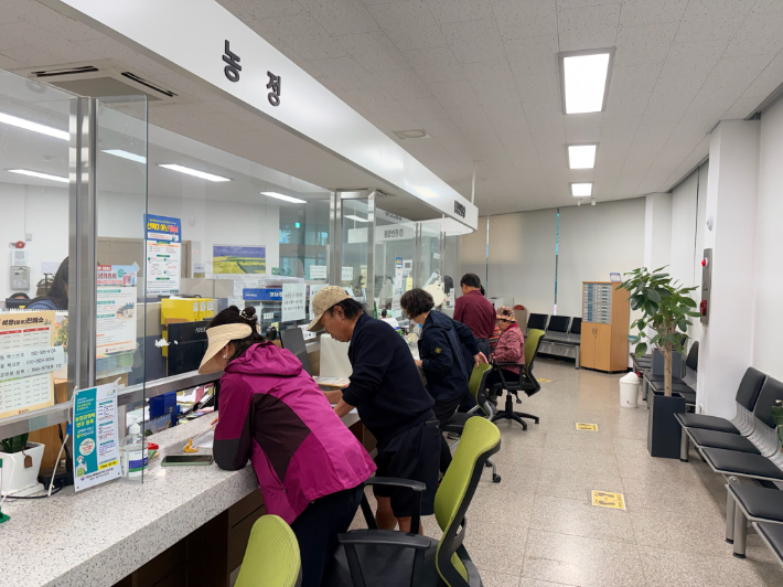 영농철 농업인 지원사업 접수가 진행되고 있다. 광주 남구 제공