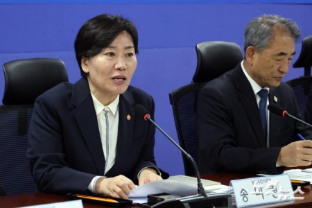 1일 서울 여의도 국회 의원회관에서 열린 2026년 농해수 추가경정예산안 당정협의에서 송미령 농림축산식품부 장관이 발언을 하고 있다.