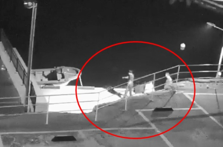 인근 CCTV에 찍힌 범행 당시. 포항해경 제공