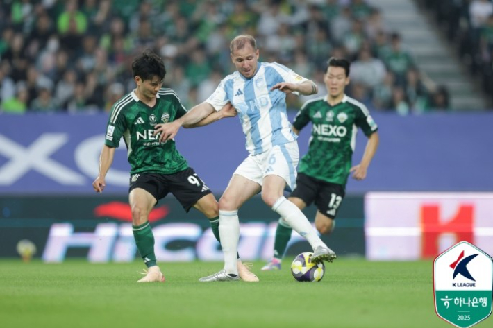 지난해 전북과 울산의 대결 모습. 한국프로축구연맹 제공