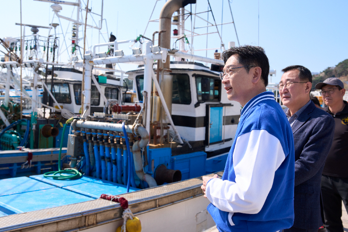 김경수 경남지사 후보 통영 어업 현장 점검. 더불어민주당 경남도당 제공