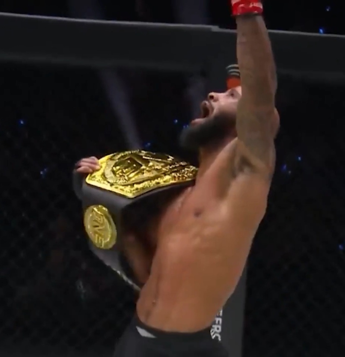 드미트리어스 존슨. 차도르 SNS 영상 캡처