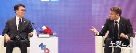 발언하는 마크롱 대통령