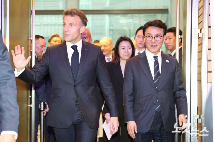한-프 경제계 미래 대화 참석하는 마크롱 대통령